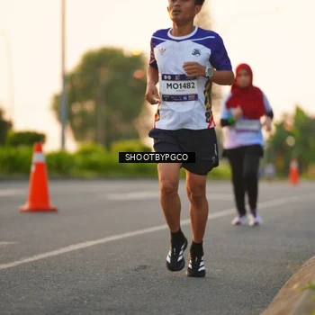 Runner Photo 7848781
