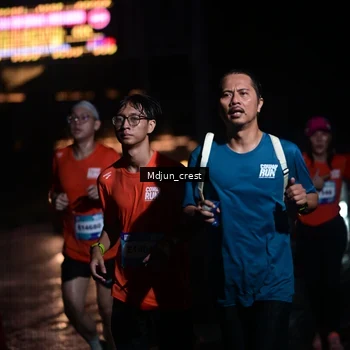 Runner Photo 7851071