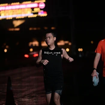 Runner Photo 7851166