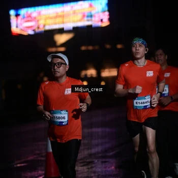 Runner Photo 7851263