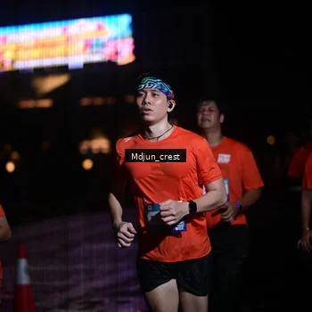 Runner Photo 7851264