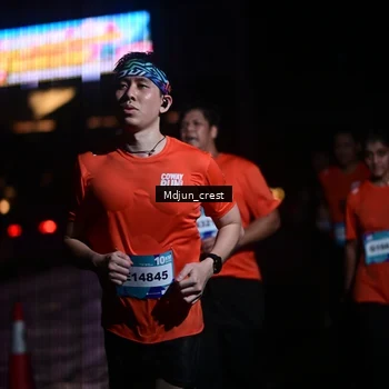 Runner Photo 7851283