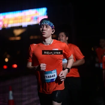 Runner Photo 7851300