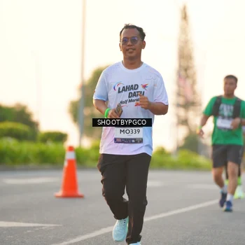 Runner Photo 7851377