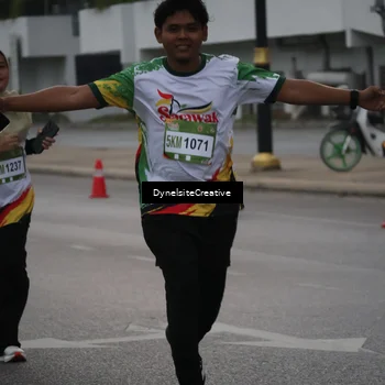 Runner Photo 7851399