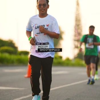Runner Photo 7851410