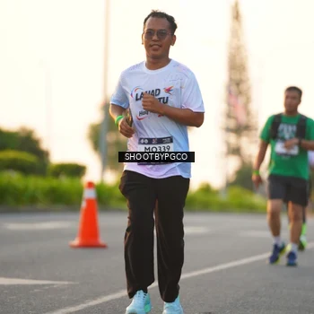 Runner Photo 7851411