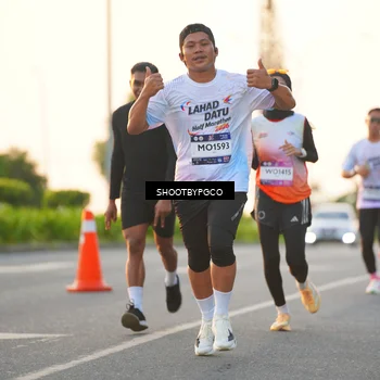 Runner Photo 7851577