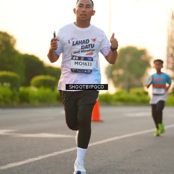 Runner Photo 7851643
