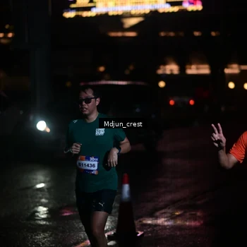Runner Photo 7851653