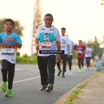 Runner Photo 7851663