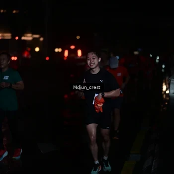 Runner Photo 7851672