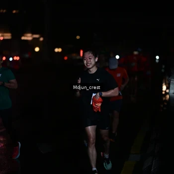 Runner Photo 7851673
