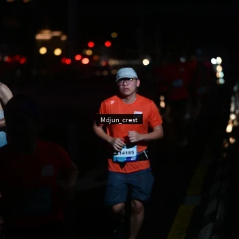 Runner Photo 7851688