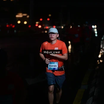 Runner Photo 7851692