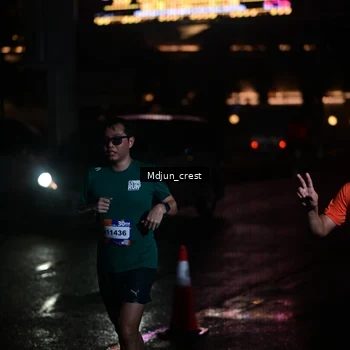 Runner Photo 7851693