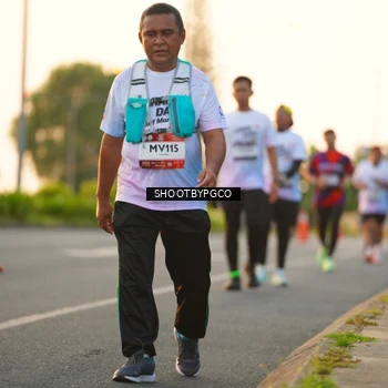 Runner Photo 7851696