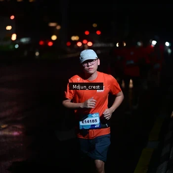 Runner Photo 7851698