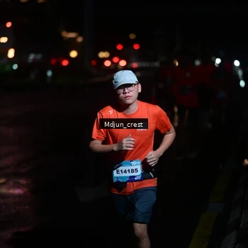 Runner Photo 7851718