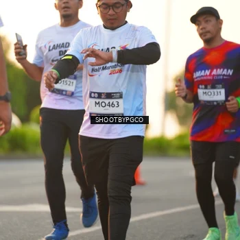 Runner Photo 7851728