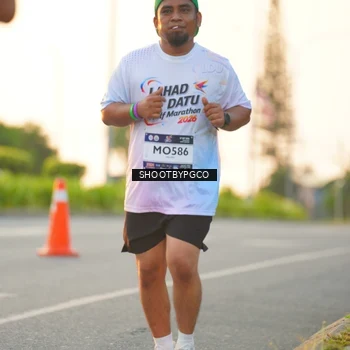 Runner Photo 7851736