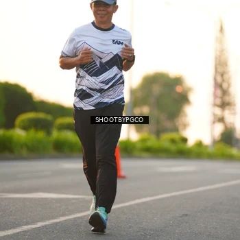 Runner Photo 7851746