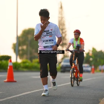 Runner Photo 7852072