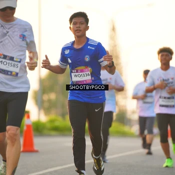 Runner Photo 7852240