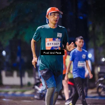 Runner Photo 7852400