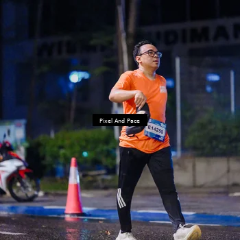 Runner Photo 7852418