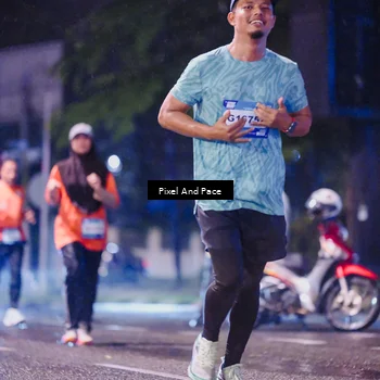 Runner Photo 7853047