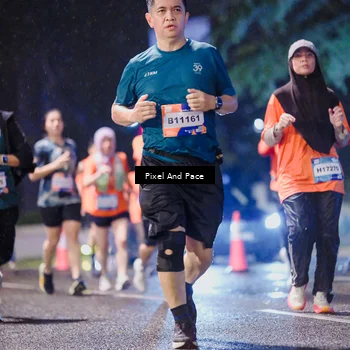 Runner Photo 7853060