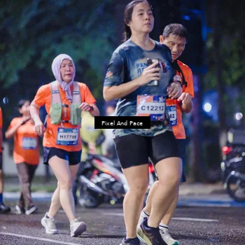 Runner Photo 7853082