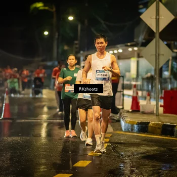 Runner Photo 7853535