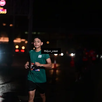 Runner Photo 7853665