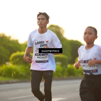 Runner Photo 7853687