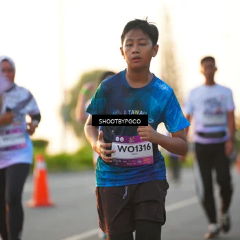 Runner Photo 7853691