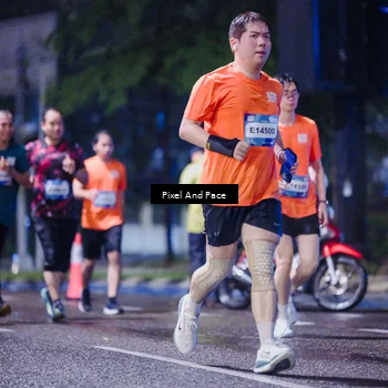 Runner Photo 7853750