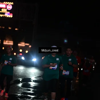 Runner Photo 7853796
