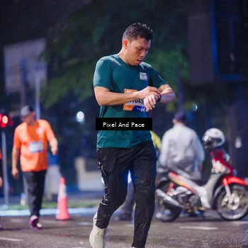 Runner Photo 7853872