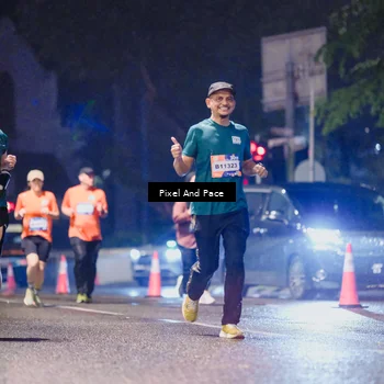 Runner Photo 7853957
