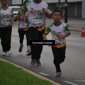 Runner Photo 7854569