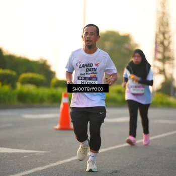 Runner Photo 7854824
