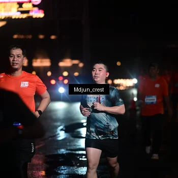 Runner Photo 7854946