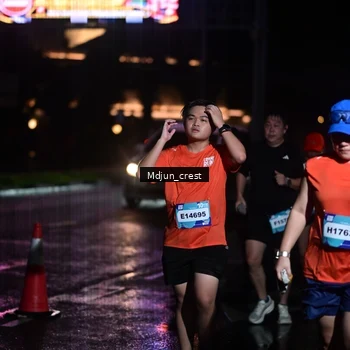 Runner Photo 7855080