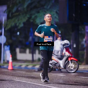 Runner Photo 7855091