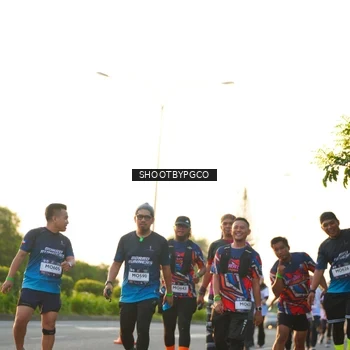Runner Photo 7855290