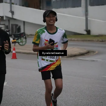 Runner Photo 7855331