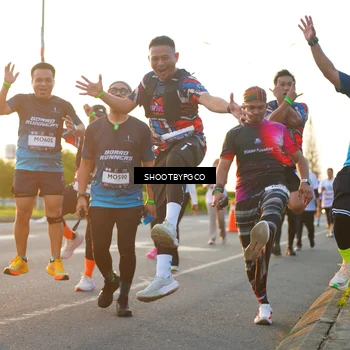 Runner Photo 7855373