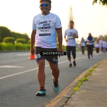 Runner Photo 7855478